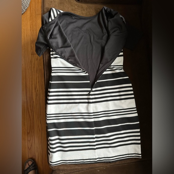 Donna Ricco Black & White Stripe Mini Dress SZ P6 Short Sleeves Zipper I… - Picture 8 of 15